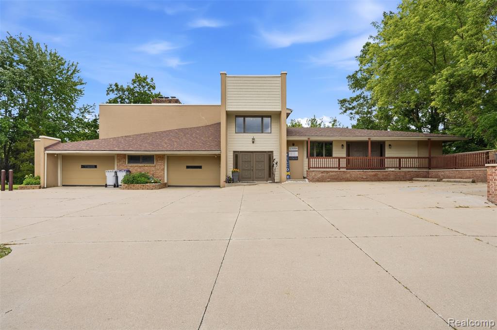 11032 Grand River Road - Photo 2