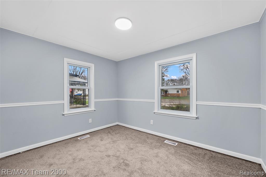 33101 Donnelly Street, Garden City, MI — Photo 28