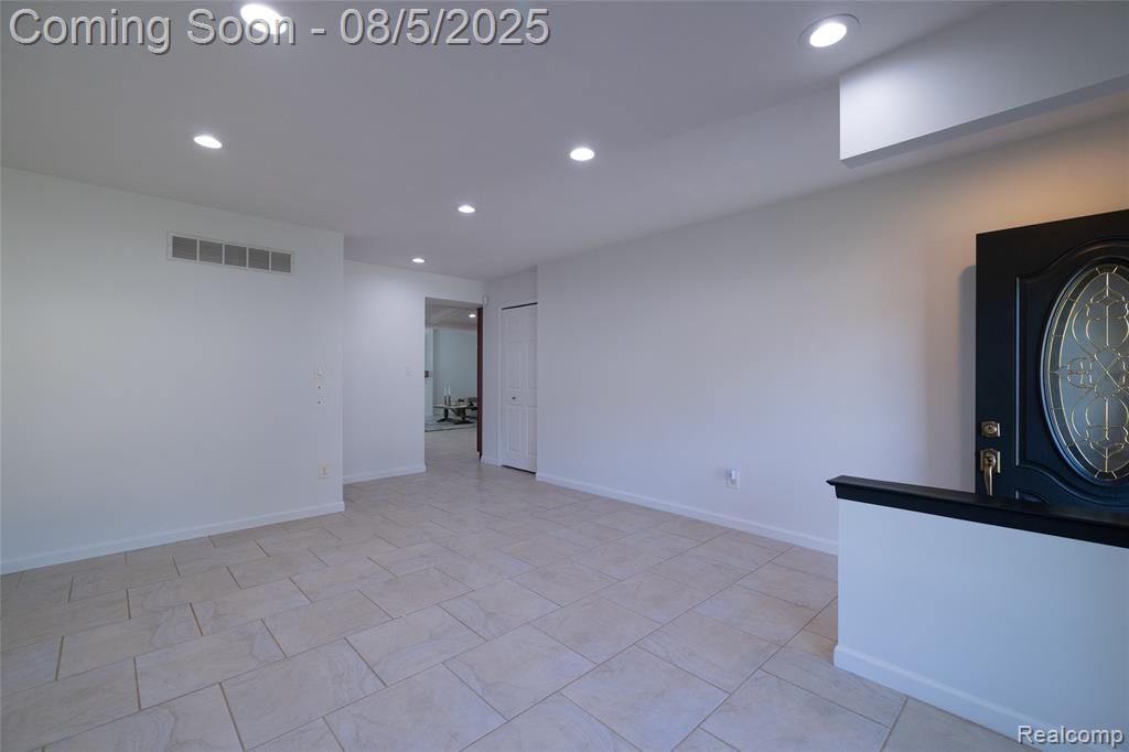 39667 Baker Drive, Sterling Heights, MI 48310 — Photo 6
