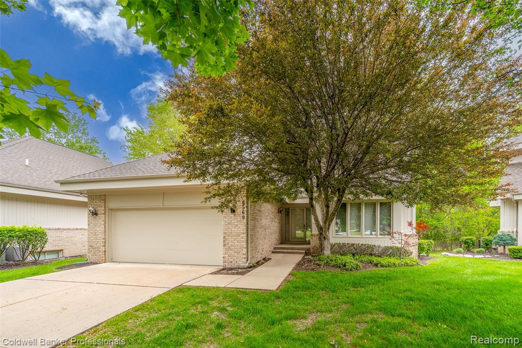 6560 Pleasant Lake Court, 11, West Bloomfield, MI — Photo 17