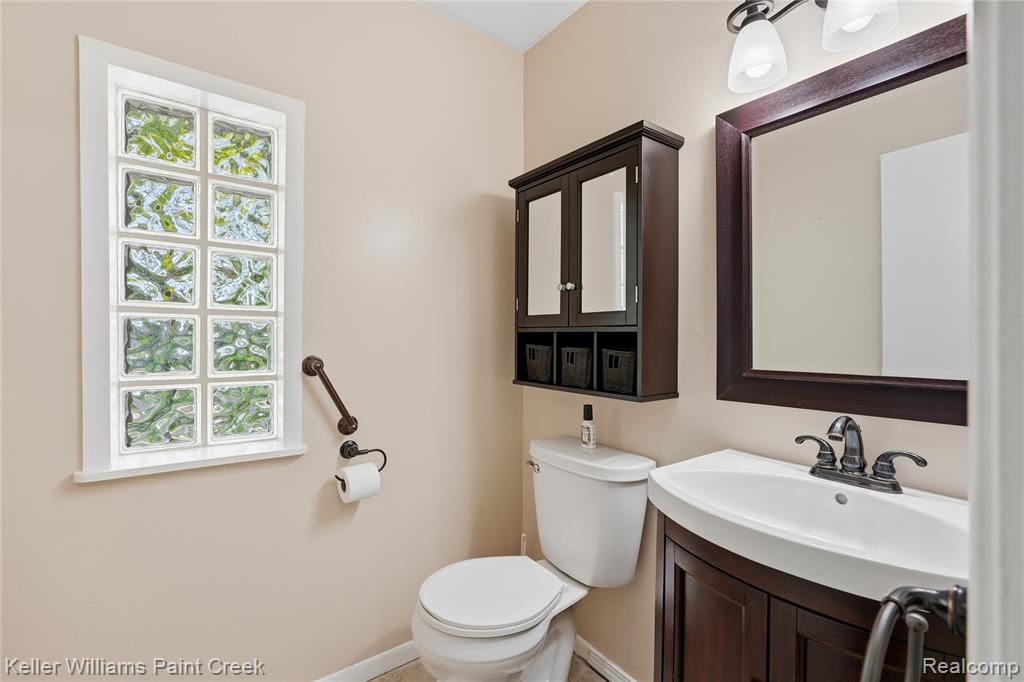 42003 Toddmark Lane, Clinton Twp, MI 48038 — Photo 13