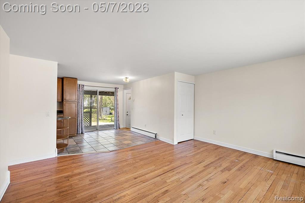 2795 Woodbury Street, Walled Lake, MI 48390 — Photo 3