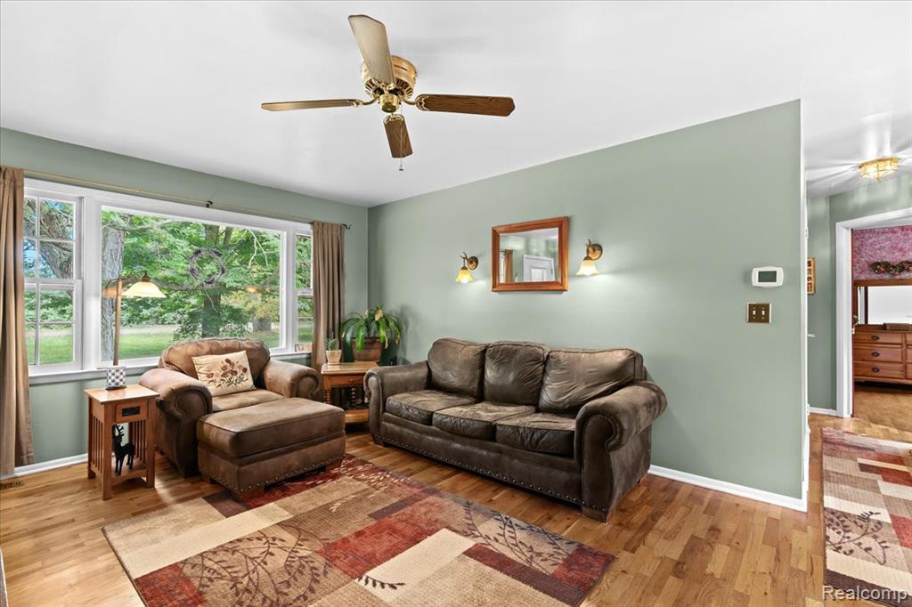 6460 Hogan Road, Fenton, MI 48430 — Photo 4