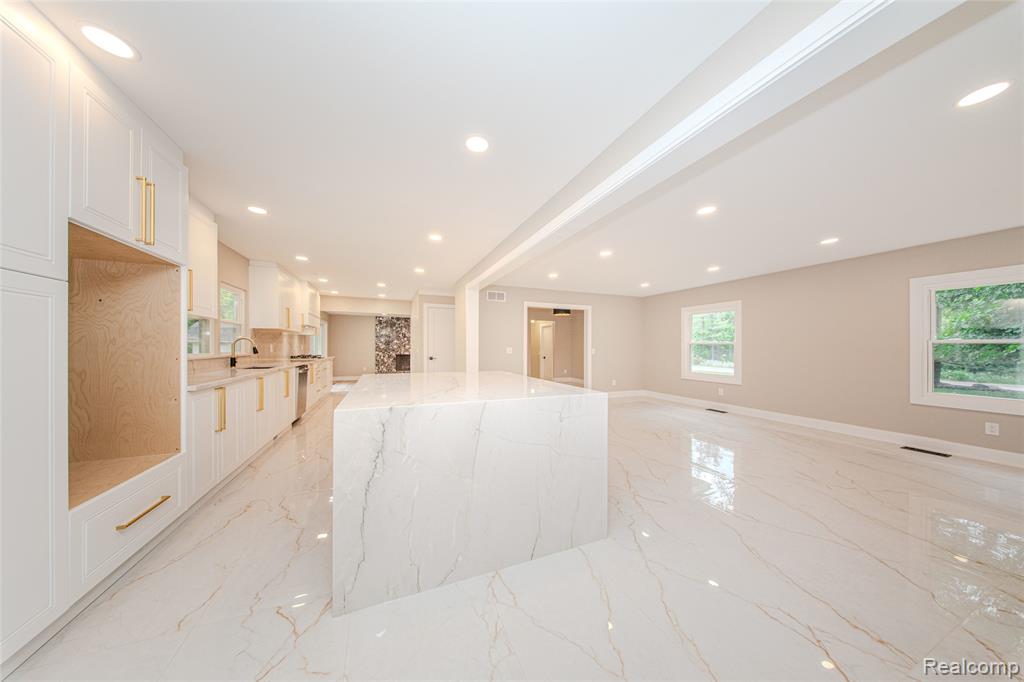 21993 Riverview Drive, Beverly Hills, MI 48025 — Photo 29