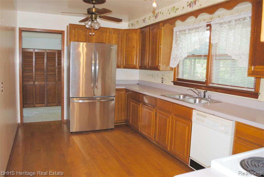 15507 Park Lane, Plymouth, MI 48170 — Photo 9