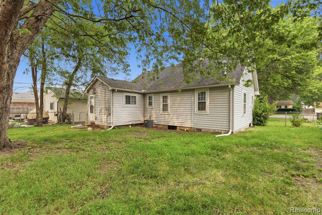 5852 Beech Daly Road, Taylor, MI 48180 — Photo 29