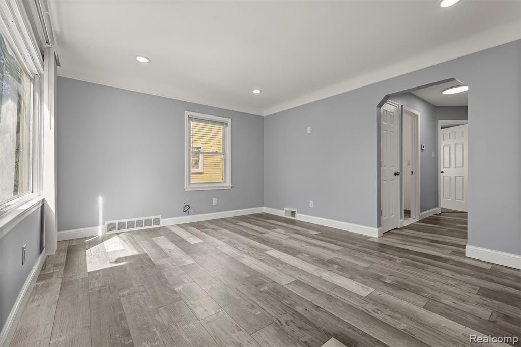 5708 Warwick Street, Detroit, MI 48228 — Photo 4