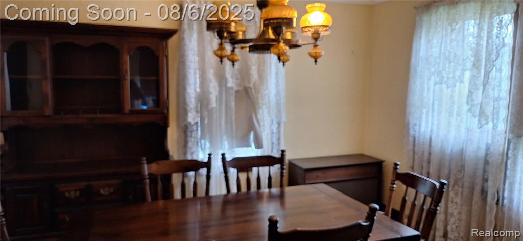 686 Lounsbury Avenue, Pontiac, MI 48340 — Photo 7