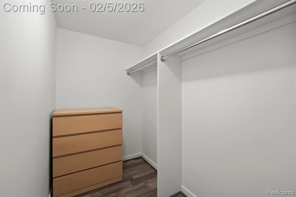 250 E HARBORTOWN Drive, 1405, Detroit, MI 48207 — Photo 16
