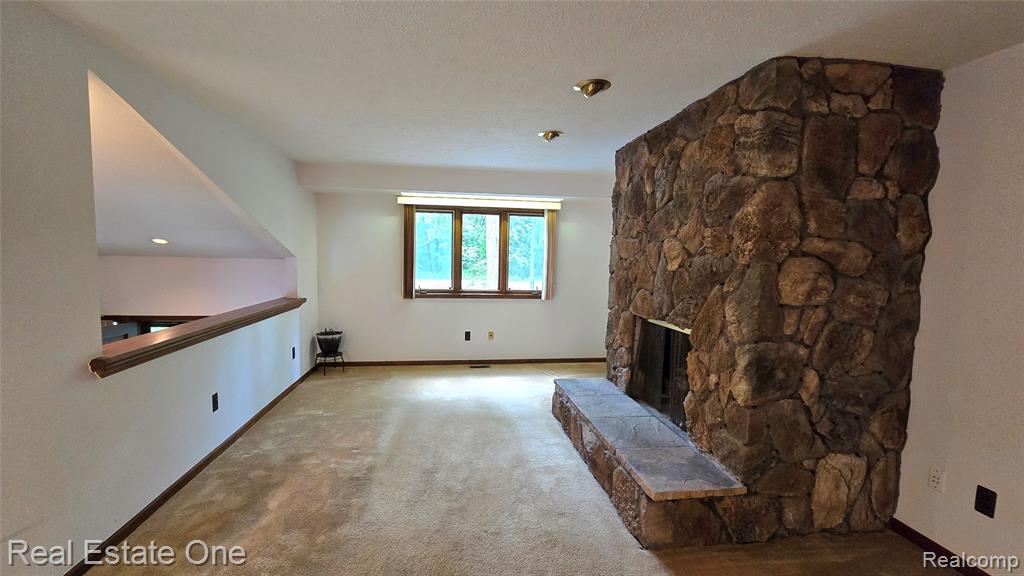 8950 Wise Road, Commerce Twp, MI 48382 — Photo 14