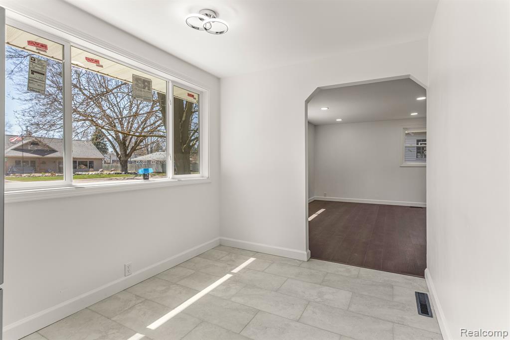 291 ALMONT Avenue, Almont, MI 48003 — Photo 13