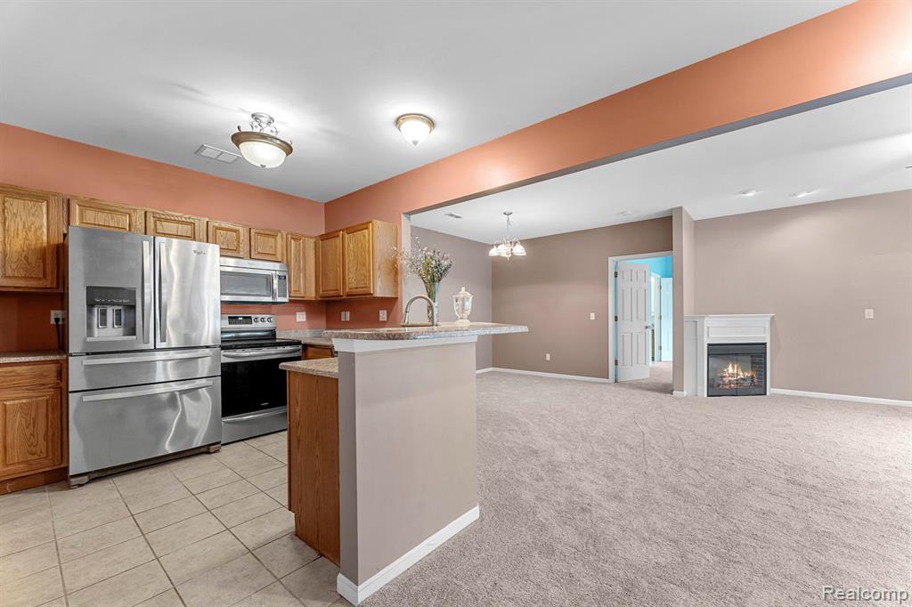 541 MULBERRY Street, Wyandotte, MI 48192 — Photo 11