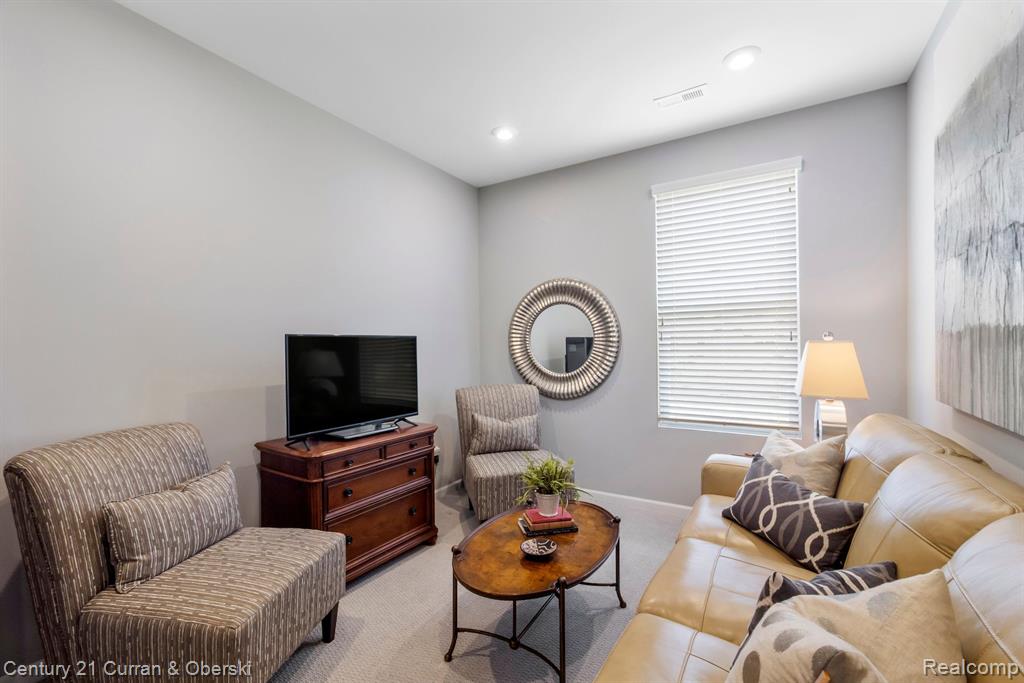 48756 ROCKVIEW Road, Novi, MI — Photo 22