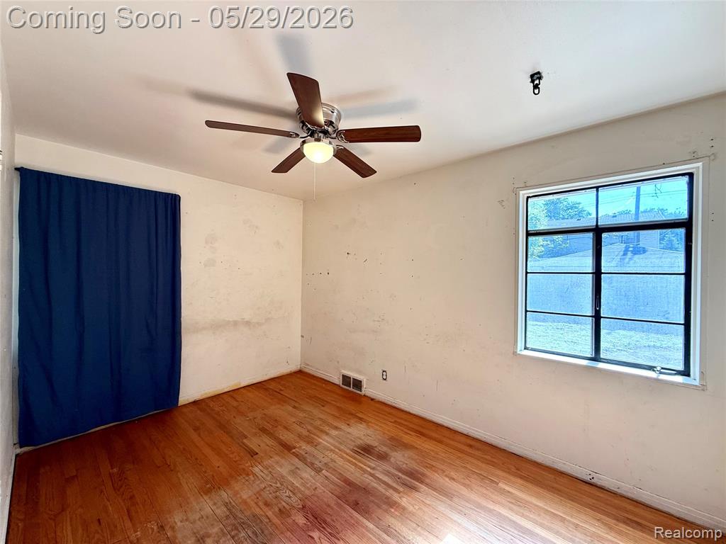 23400 Seneca Street, Oak Park, MI 48237 — Photo 16