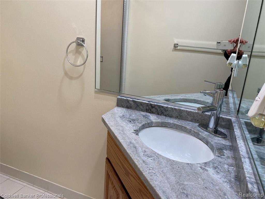 885 N Old Woodward Avenue, Birmingham, MI 48009 — Photo 25