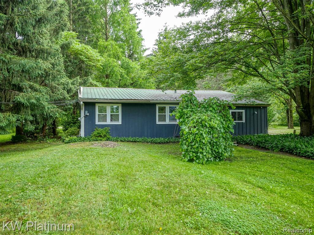 6636 Broadbridge Road, Cottrellville, MI — Photo 6