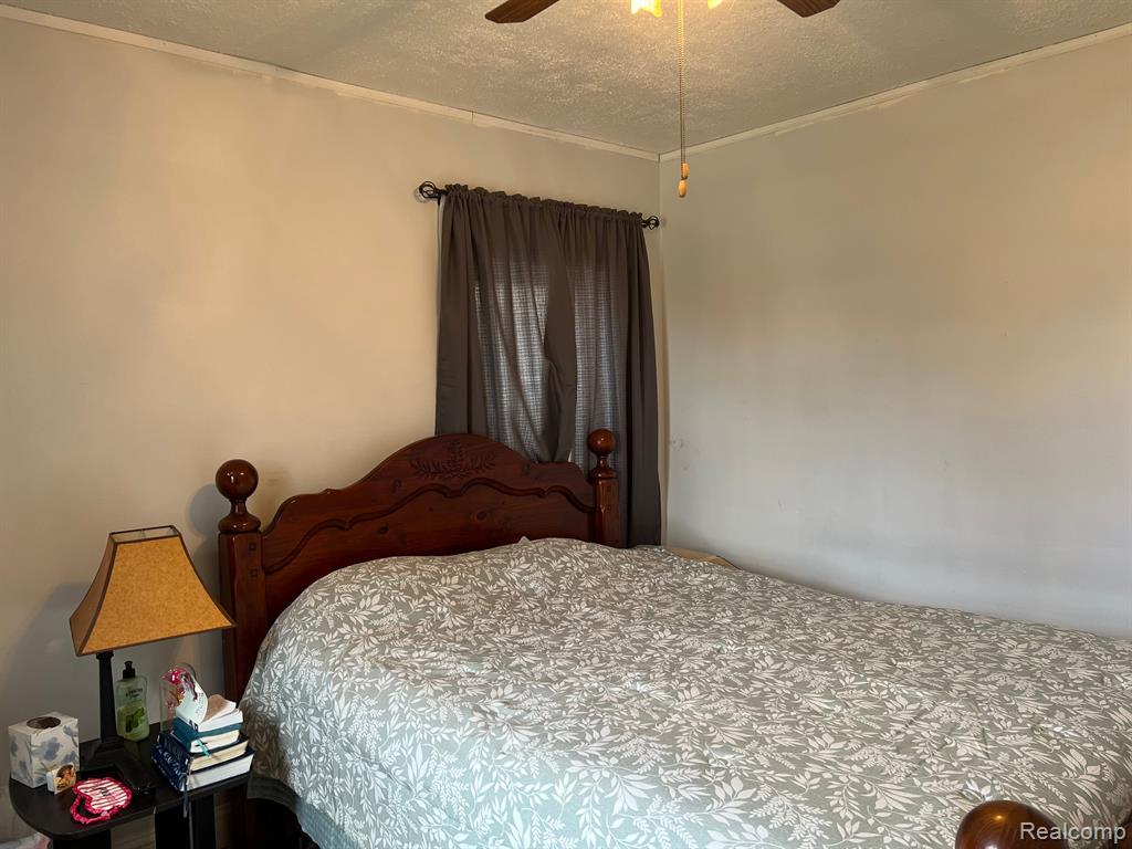 4655 MILDRED Street, Wayne, MI 48184 — Photo 14