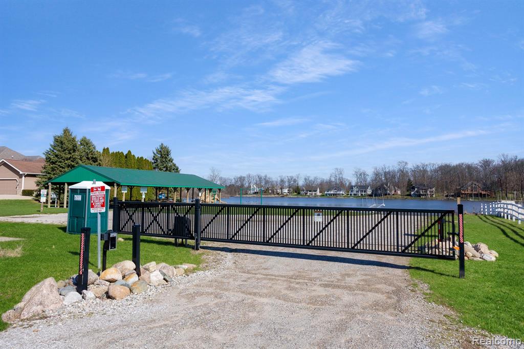 7437 NORFOLK Drive, Onsted, MI 49265 — Photo 29