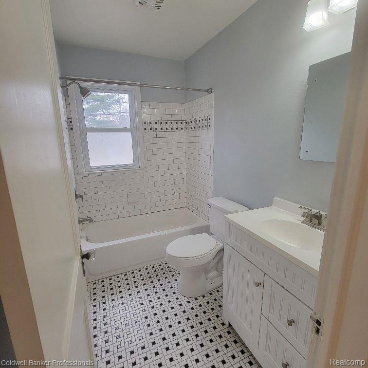 732 ALLEN Street, Ferndale, MI 48220 — Photo 9