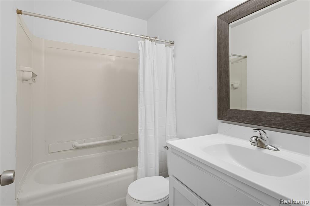 794 Clara Avenue, Pontiac, MI 48340 — Photo 9