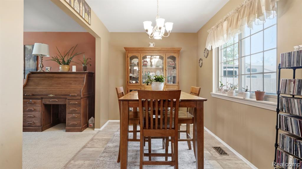 27654 Oakcrest Drive, Brownstown, MI 48183 — Photo 8