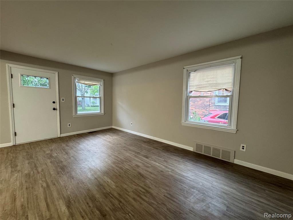 443 E Southlawn Boulevard, Birmingham, MI 48009 — Photo 2