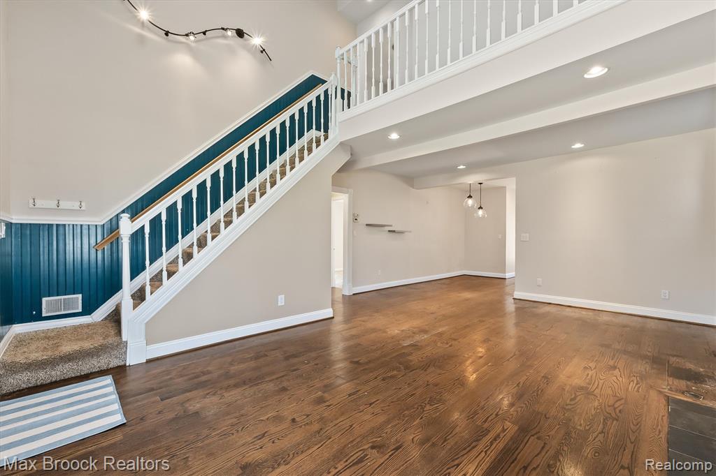 2375 Lakeside Drive, Highland, MI 48356 — Photo 7