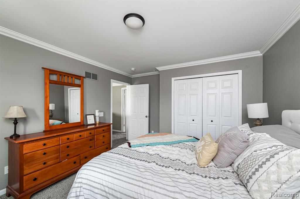 6249 CHERRYWOOD Drive, Ypsilanti, MI 48197 — Photo 39