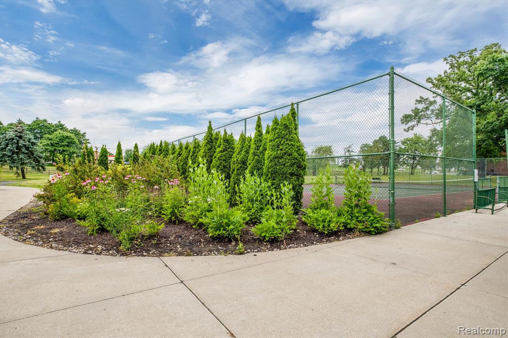454 Fox Hills N Drive, 5, Bloomfield Hills, MI 48304 — Photo 33