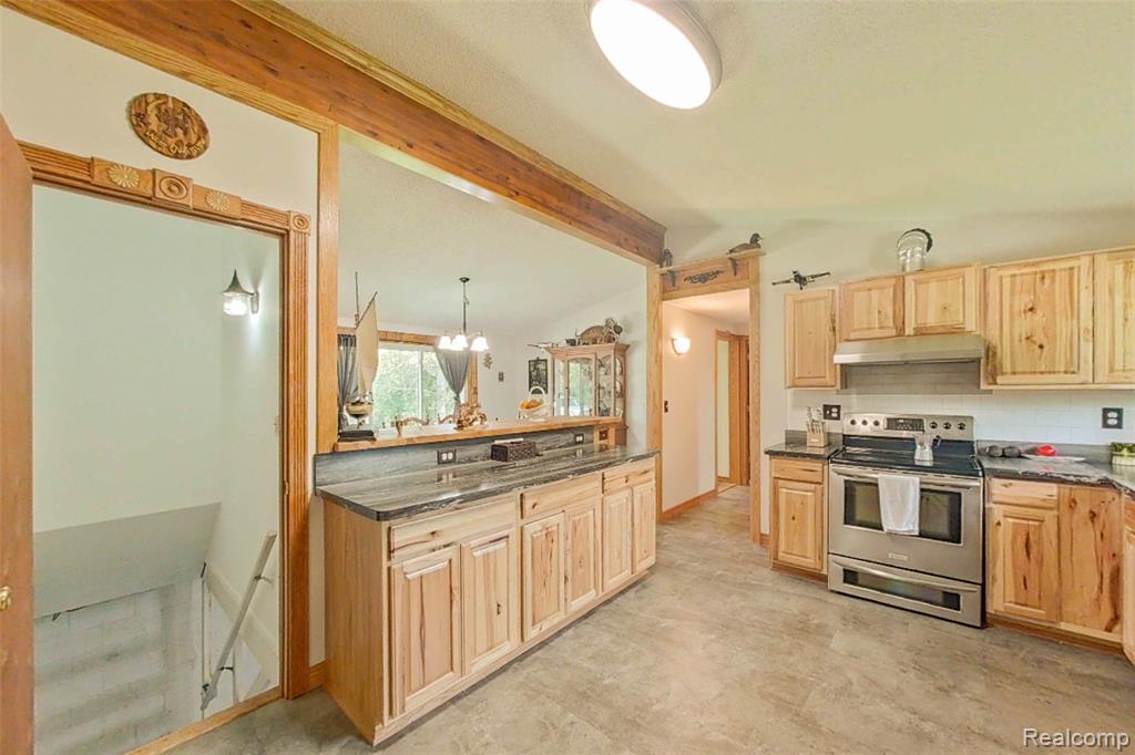 5920 CAMPBELL CORNERS Drive, Howell, MI 48855 — Photo 11