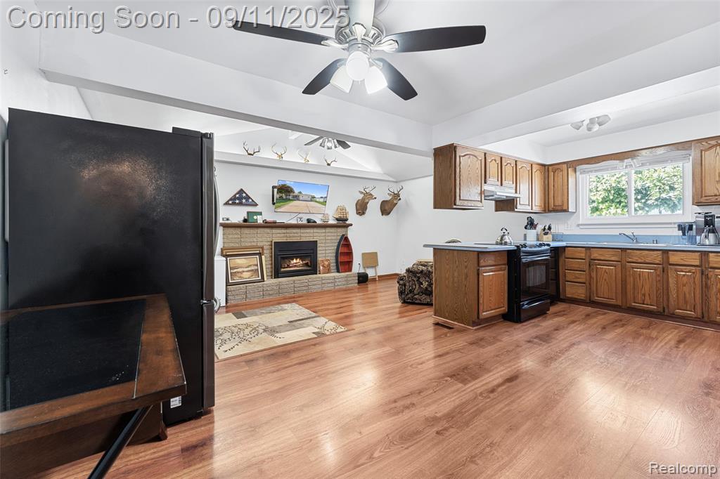 22019 Hanover Court, Woodhaven, MI 48183 — Photo 25