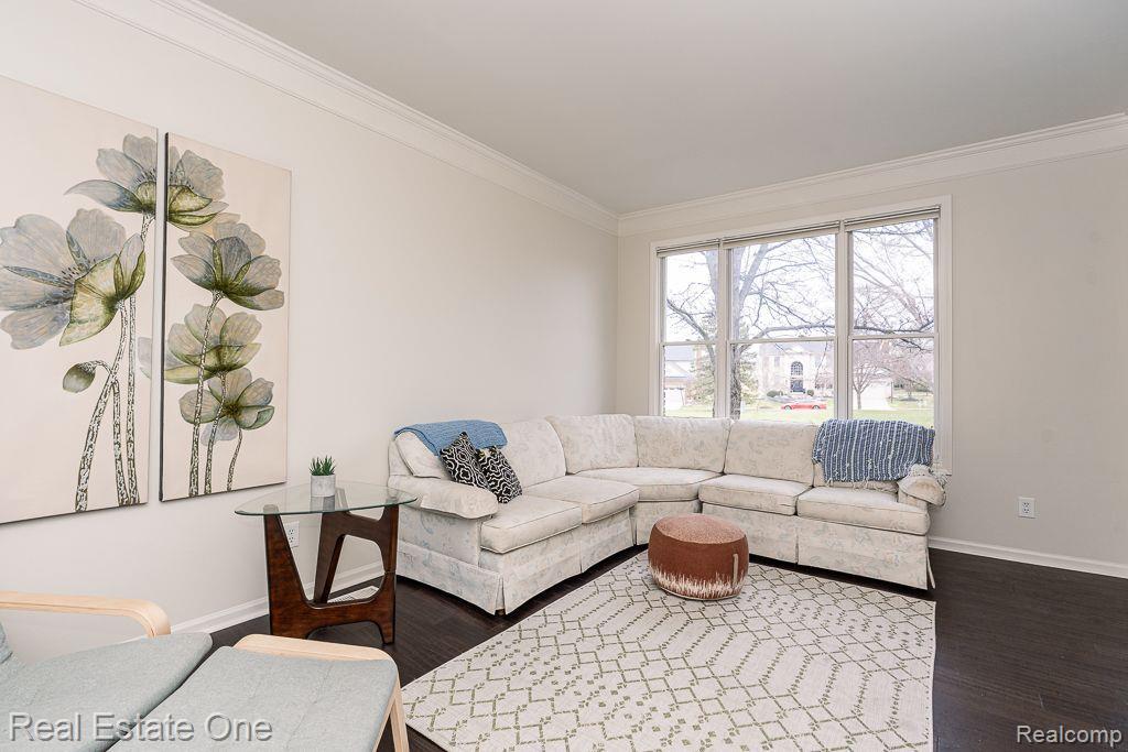 743 Caribou Court, Rochester, MI 48307 — Photo 5