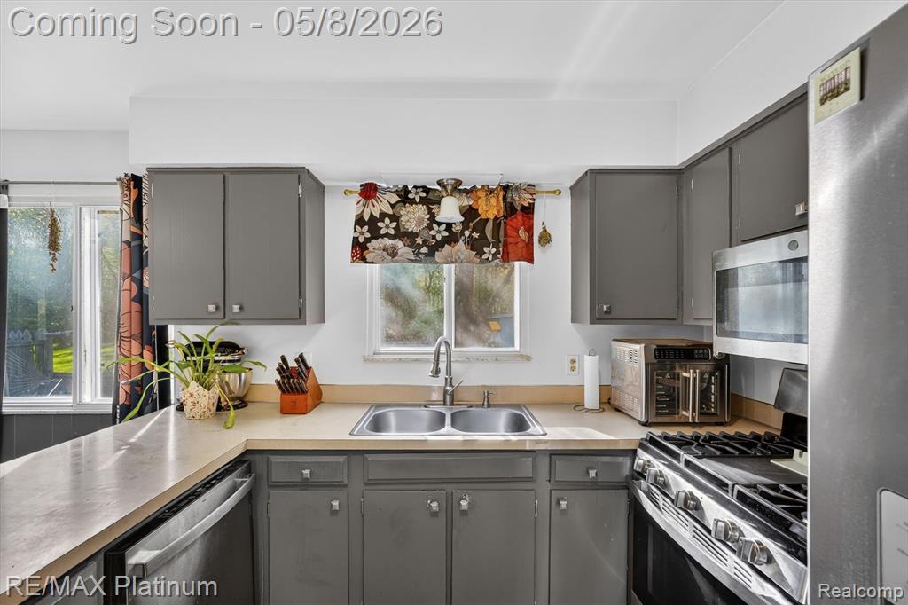 1254 Heathercrest Drive, Flint, MI 48532 — Photo 30