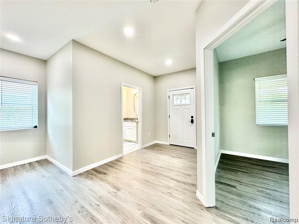 442 Ardmore Drive, Ferndale, MI 48220 — Photo 18