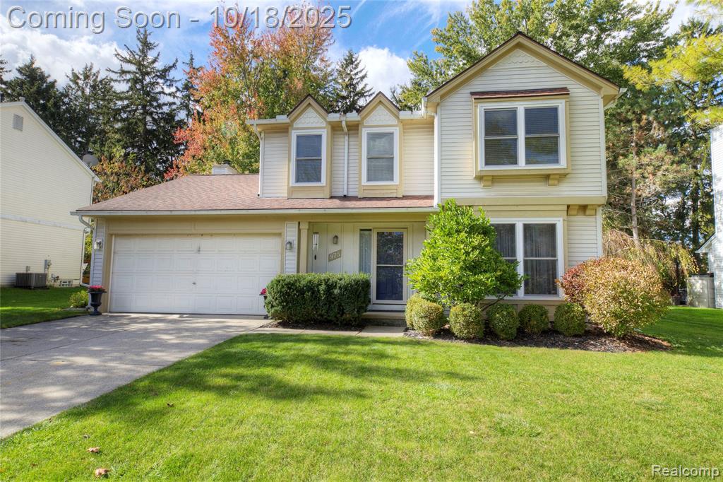 975 S Parkwood Drive, South Lyon, MI 48178 — Photo 2