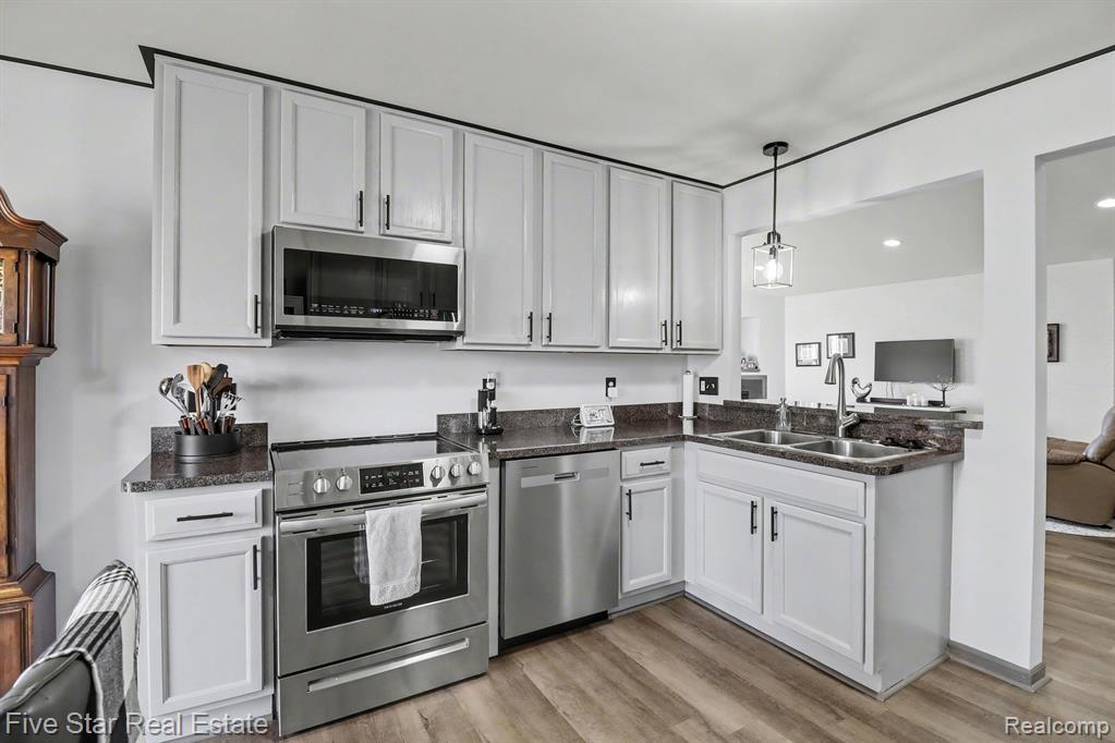 153 S Vista, Auburn Hills, MI 48326 — Photo 7