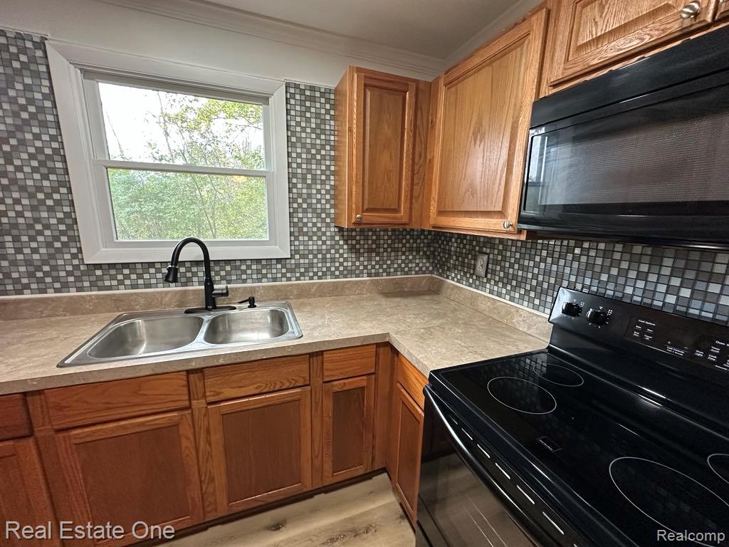 7025 Coldwater Road, Flushing, MI 48433 — Photo 10