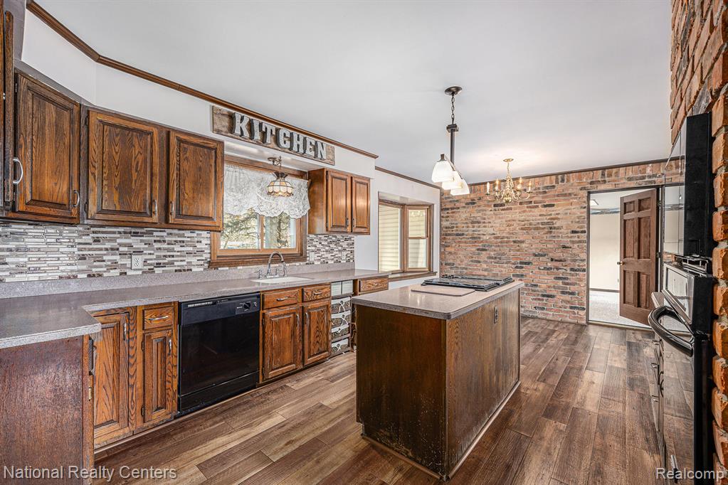 9494 Sashabaw Road, Clarkston, MI 48348 — Photo 8