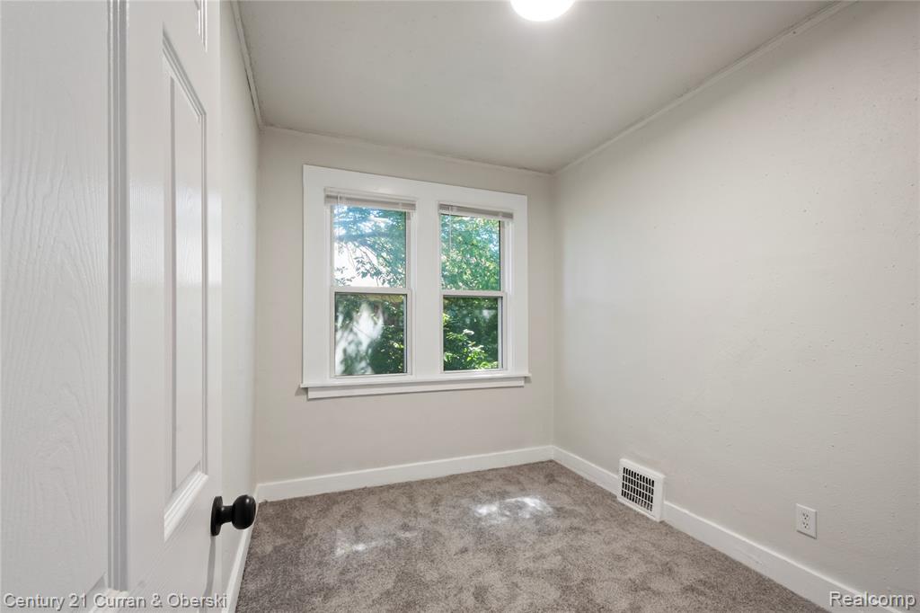 3725 Glynn Court, Detroit, MI 48206 — Photo 38