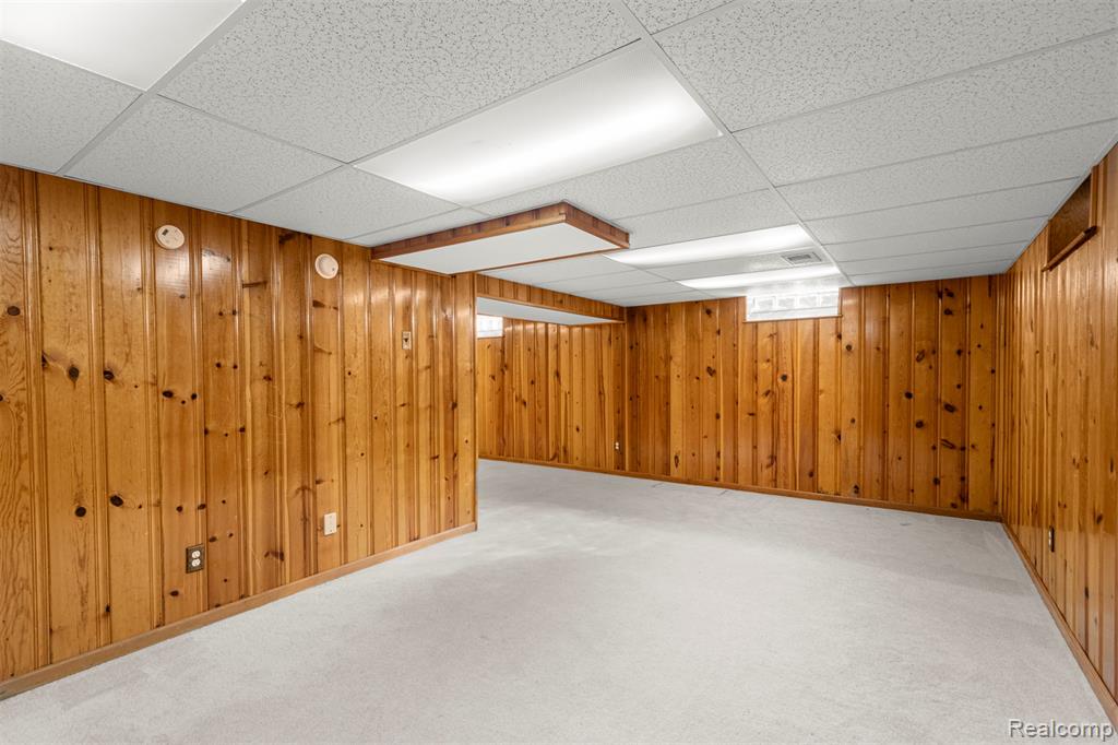 7241 Lucerne Street, Dearborn Heights, MI 48127 — Photo 32