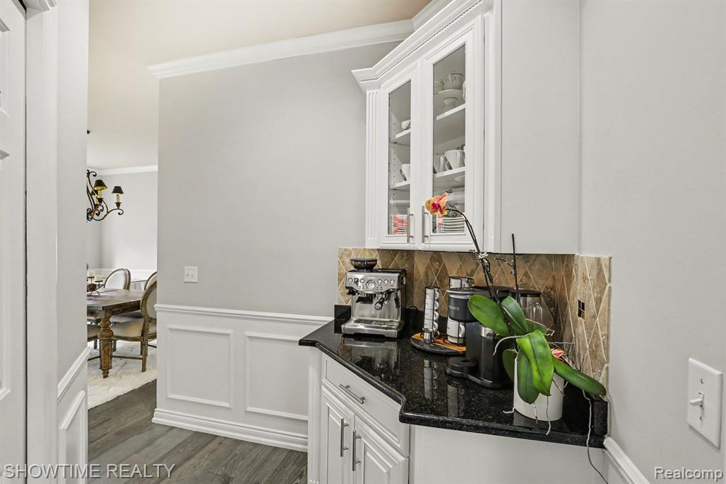 54676 Woodcreek Boulevard, Utica, MI 48315 — Photo 16