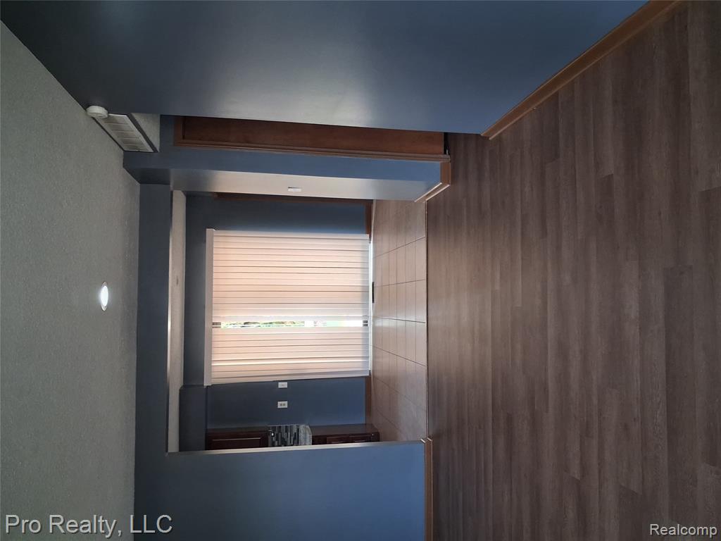 2219 Lakeview Avenue, Ypsilanti, MI 48198 — Photo 8