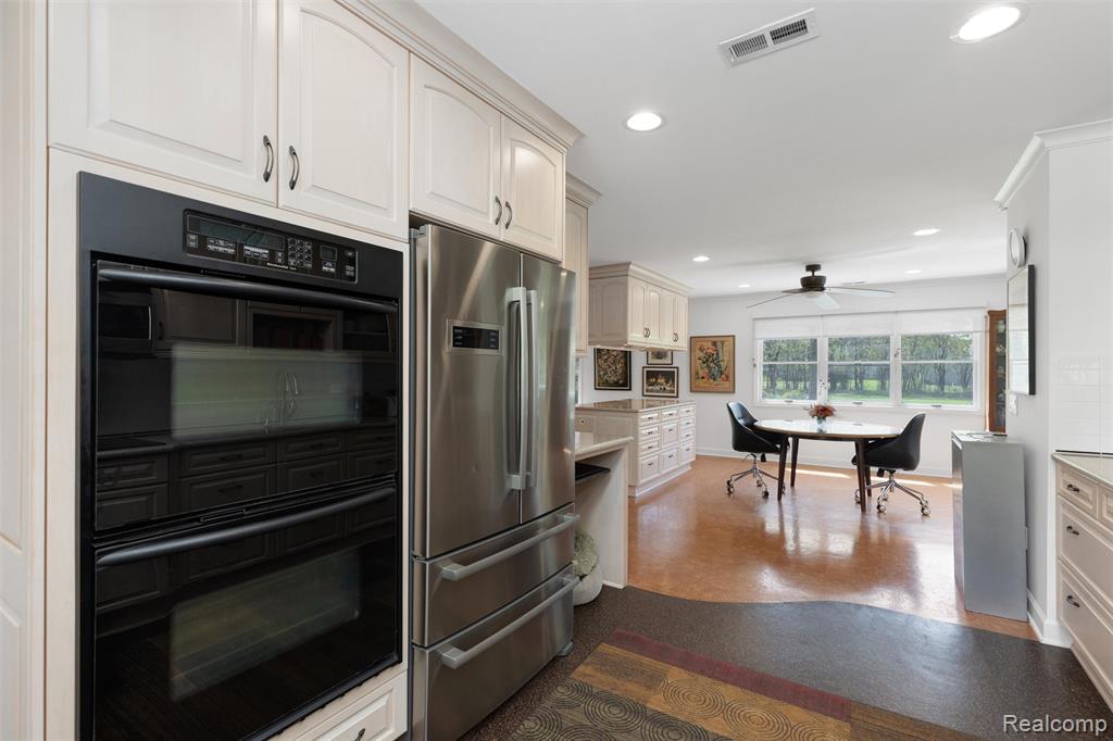 12959 Talbot Lane, Huntington Woods, MI — Photo 14
