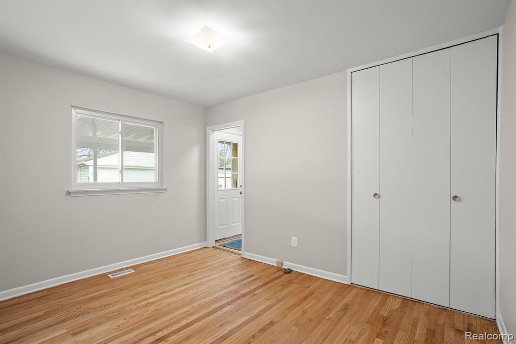 8531 BLACKBURN Drive, Westland, MI — Photo 14