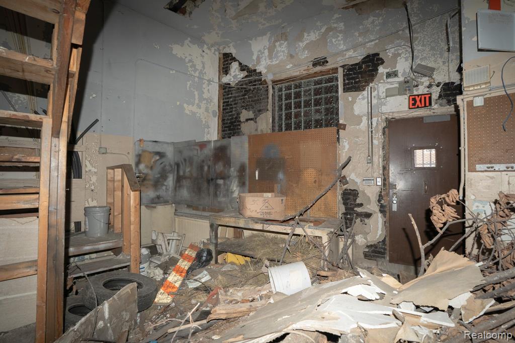 13537 GRATIOT Avenue, Detroit, MI 48205 — Photo 30