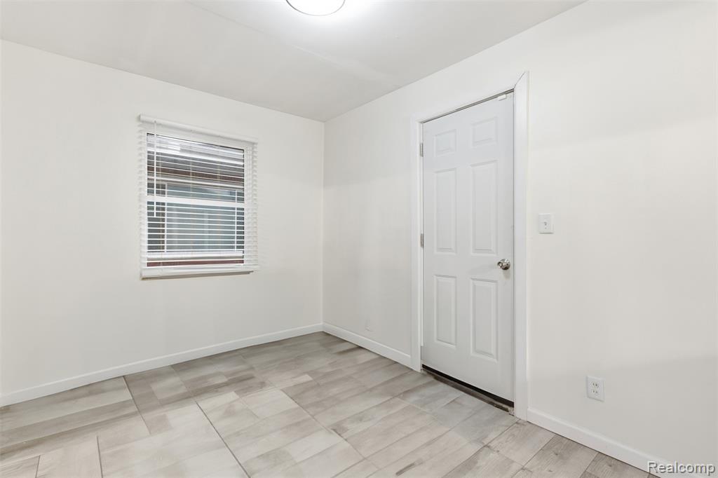 5620 W Outer Drive, Detroit, MI 48235 — Photo 9
