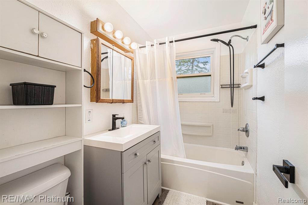 5311 Northway Drive, Swartz Creek, MI 48473 — Photo 14