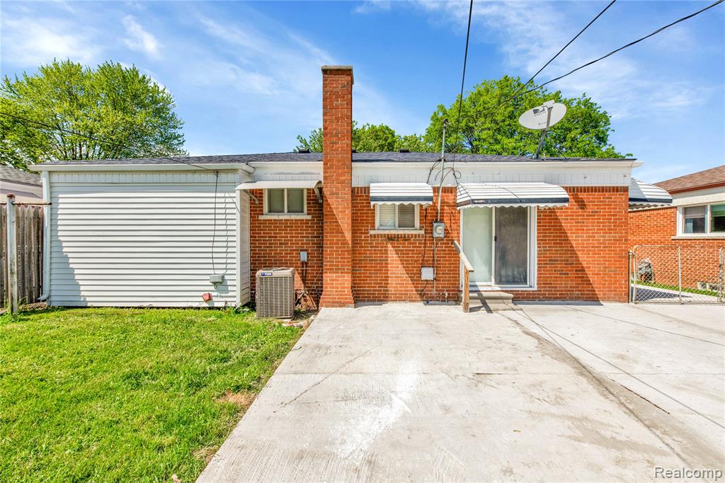 7278 Superior, Center Line, MI 48015 — Photo 26