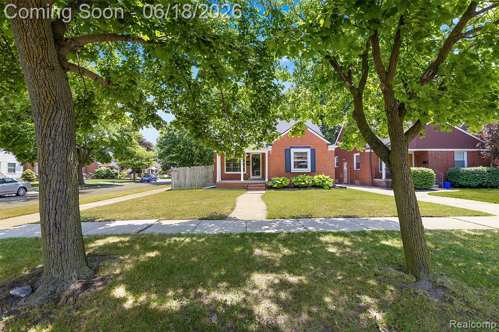 19296 Berden Street, Harper Woods, MI 48225 — Photo 17