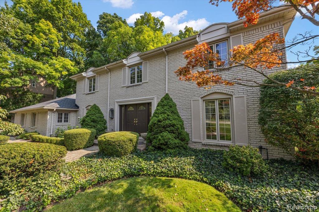 4363 SUNNINGDALE Drive, Bloomfield Hills, MI 48302 — Photo 4